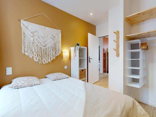 logement 4 COMMANDANT MARCHAND MONTCHAT