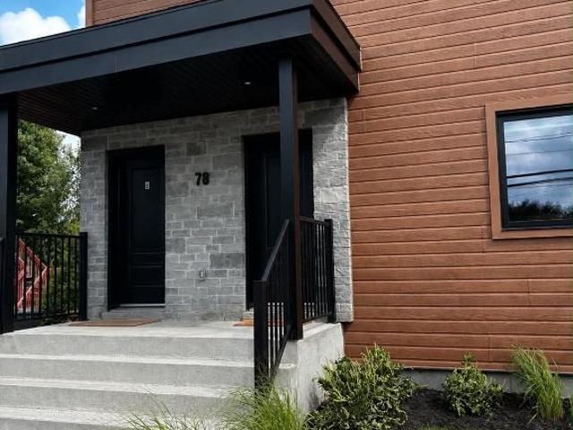 Logement 4 1/2 Sainte Agathe