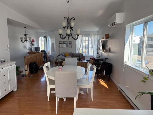 Logement 5 1/2. ste therese