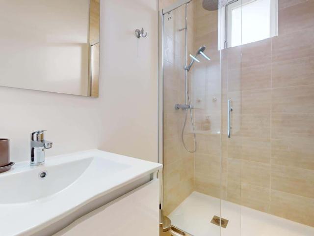 logement 1 COMMANDANT MARCHAND MONTCHAT