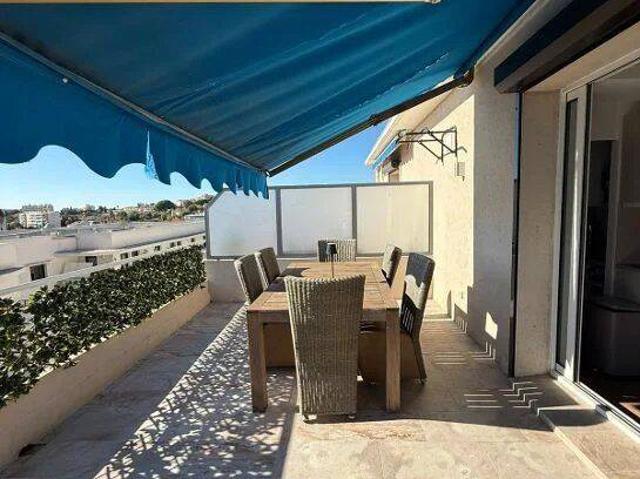 Logement 2 pièces avec terrasse de 27m² et balcon