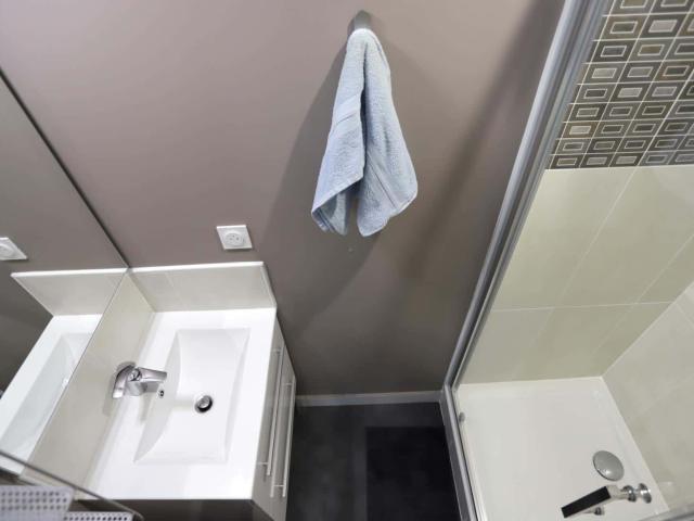 logement 2 TOUR D'AUVERGNE