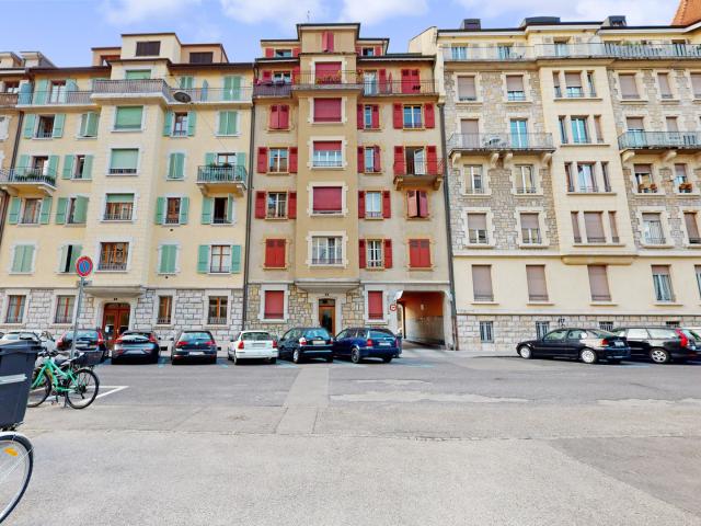 Logement traversant entièrement rénové