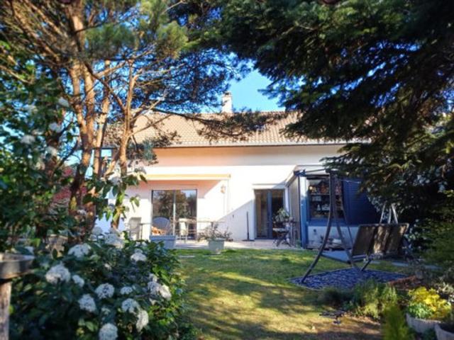 logement a louer dans une maison avec grand jardin