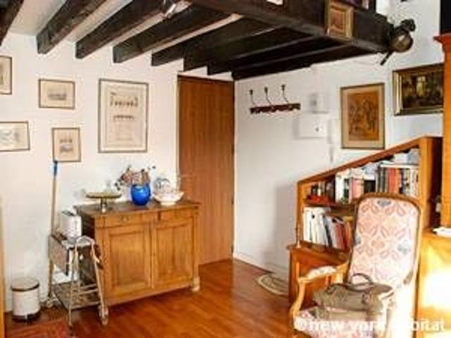 Logement à Paris, Location meublée Studio avec Alcôve T1 Bastille, Le Marais PA 2982