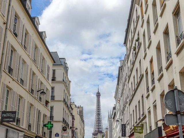 Logement à Paris, Location meublée Studio T1 Invalides PA 3656