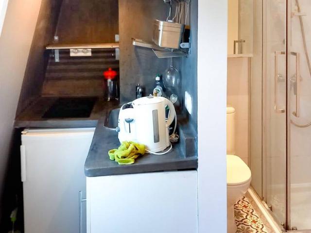 Logement à Paris, Location meublée Studio T1 Parc Monceau, Batignolles Ternes PA 4384