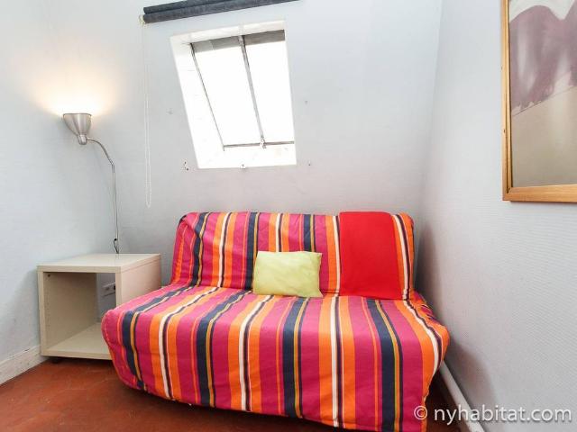 Logement à Paris, Location meublée Studio T1 Parc Monceau, Batignolles Ternes PA 4662