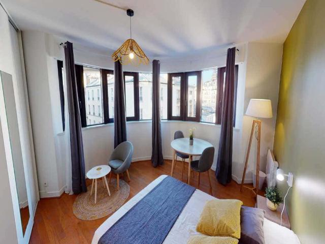 logement dans le rue Juge