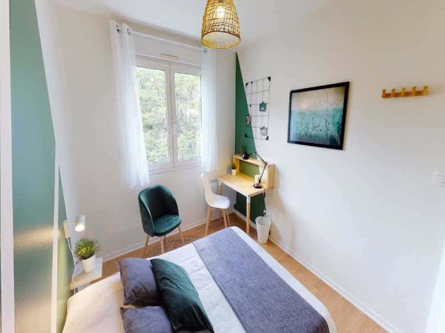 logement dans le rue Roposte