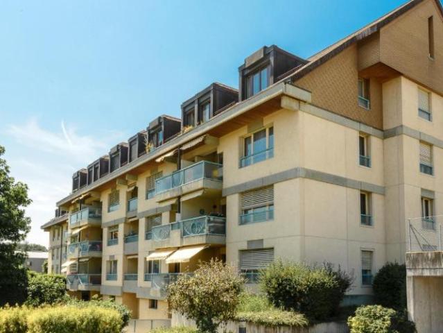 Logement dans un quartier calme