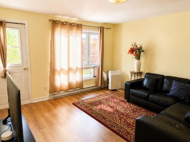 Logement entièrement rénové à louer – Anjou Montréal