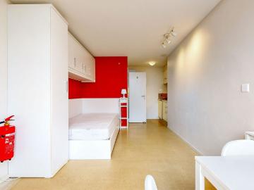 Logement meublé et lumineux