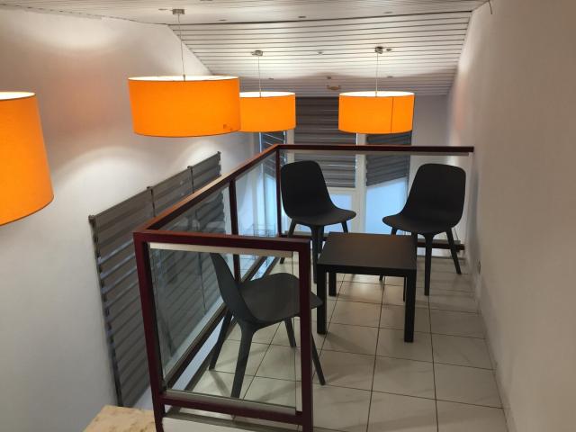logement privé + possibilité profession libérale