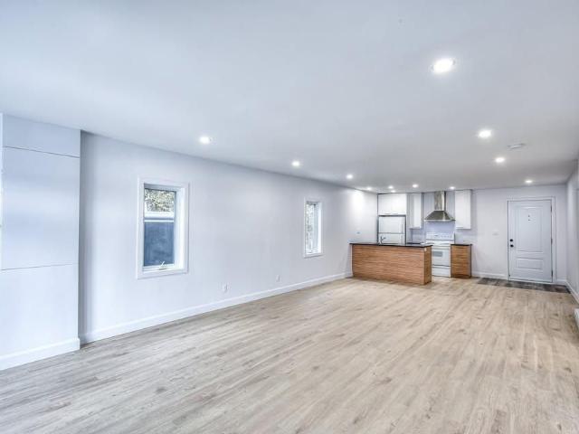 Logement rénové de style maison à louer – Sainte Justine de Newton