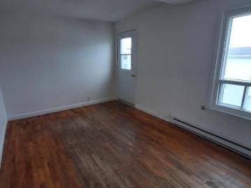 Logements 4 1/2 3e étage libre immédiatement