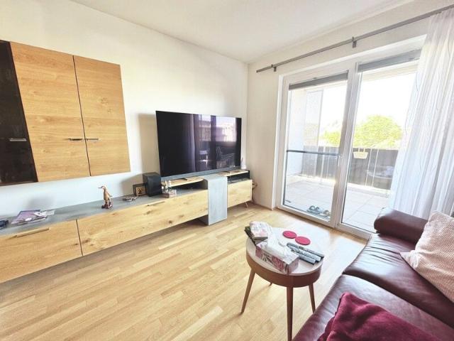 LOGGIATRAUM | EXKLUSIVE 2 ZIMMER | TOPLAGE IM HERZEN VON GUNTRAMSDORF