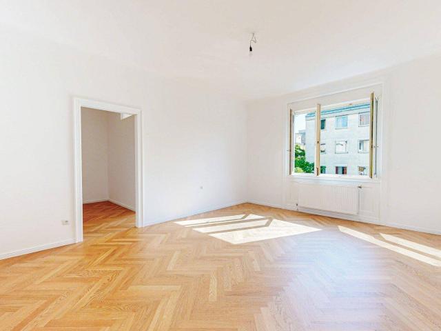 LOGGIA & HOFRUHELAGE | STILVOLL RENOVIERTE 2 ZIMMER WOHNUNG IN 1070 WIEN