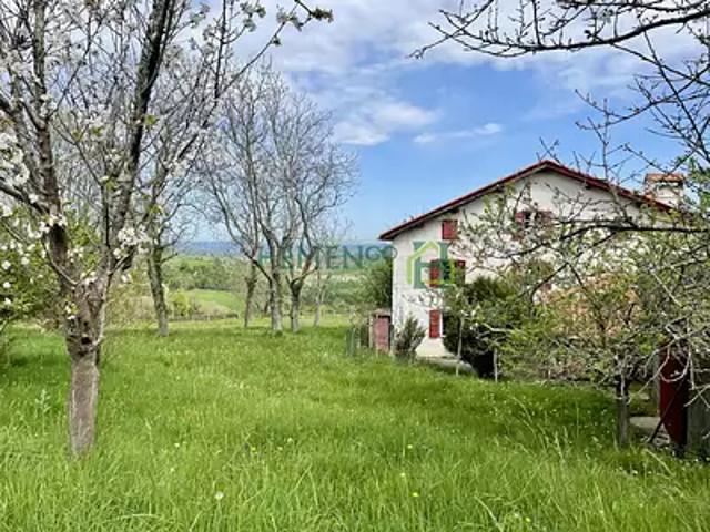 Lohitzun Oyhercq 64120 Achat / Vente maison 9 pièces t9