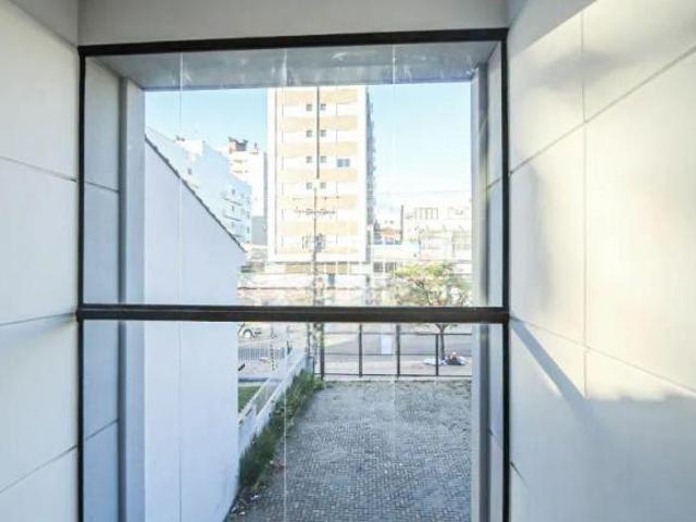 Loja ótima Localização
