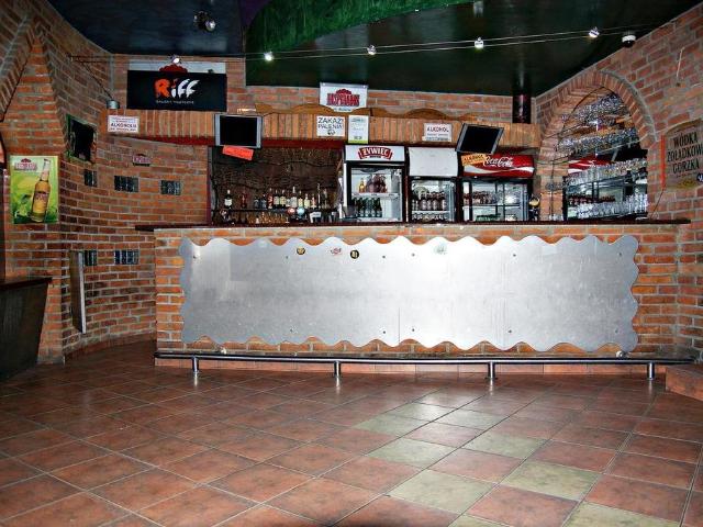 Lokal 450 m² z salami koncertową i barową w centrum
