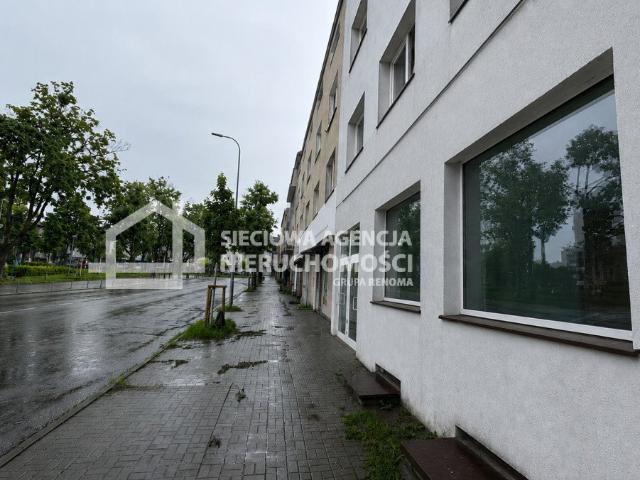 Lokal 80m2 z witryną, klimatyzacją i dostępem dla niepełnosprawnych