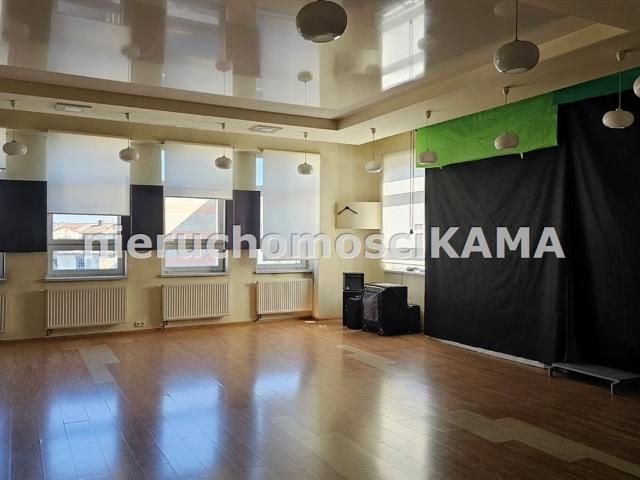 Lokal 86 m² z adaptacją na klub lub biuro, centrum Bielska