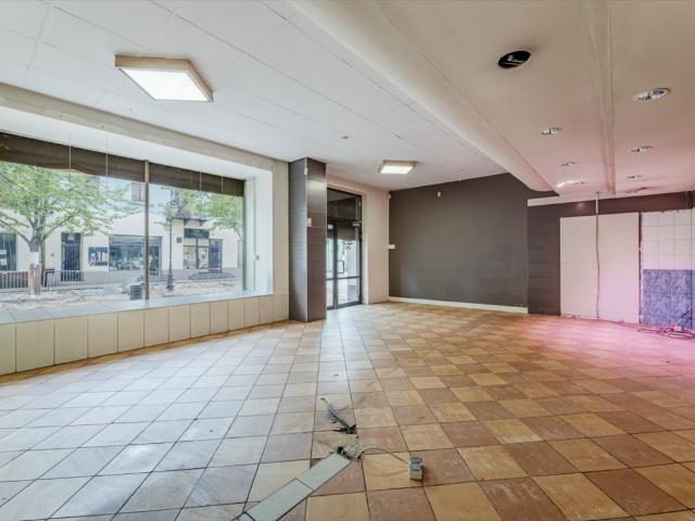 Lokal 97,4 m² z dużą przestrzenią i dwoma wejściami
