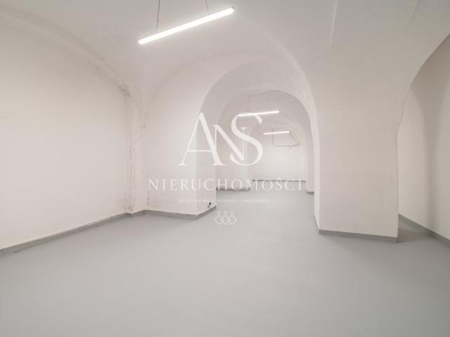 Lokal 105 m² z wysokimi sklepieniami w Szczecinie polecam!