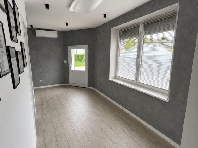 Lokal użytkowy 59 m² w Łomnicy gotowe gabinety kosmetyczne
