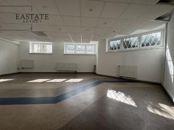 Lokal 60 m² na Ursynowie – biuro lub magazyn, parking