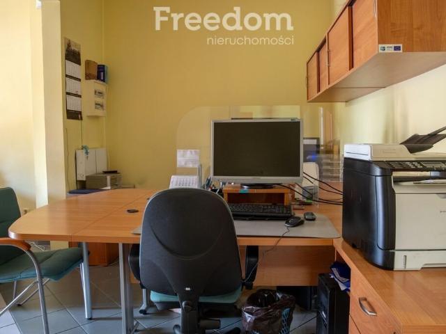 Lokal użytkowy 61,5 m² z dwoma wejściami i nowoczesnym wyposażeniem