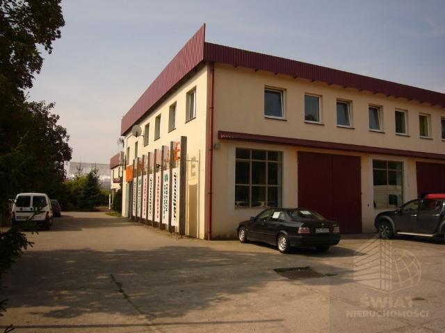 Lokal użytkowy 69 m² z dużą widocznością i parkingiem