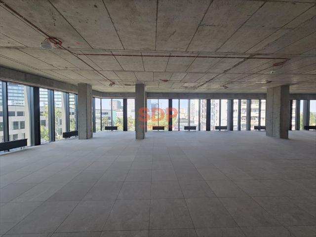 Lokal użytkowy 732 m² w centrum Krzyki zapraszam