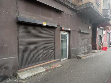 Lokal użytkowy 78 m² do remontu z dużym potencjałem