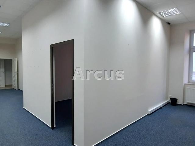 Lokal użytkowy 80 m² w Tarnowie polecam