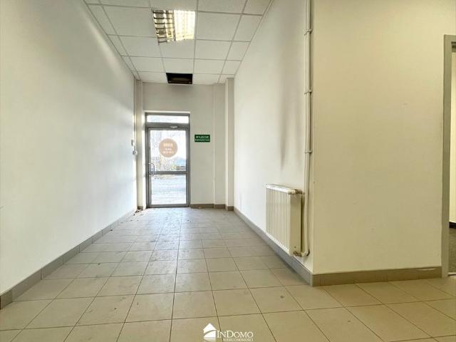 Lokal użytkowy 85 m² z dużym parkingiem Pabianice