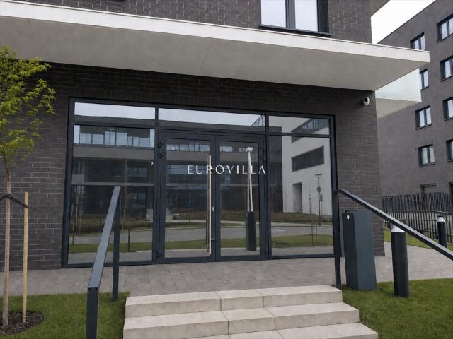 Lokal użytkowy 96 m² w Wilanowie duże przeszklenia i dostęp