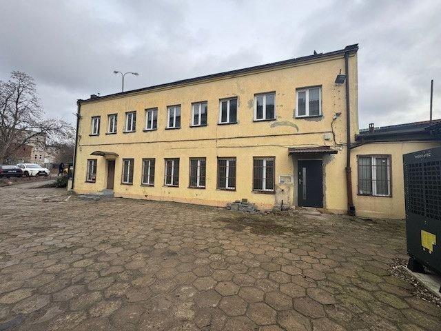 Lokal użytkowy 110 m² przy Uniwersalu – idealny na biuro!