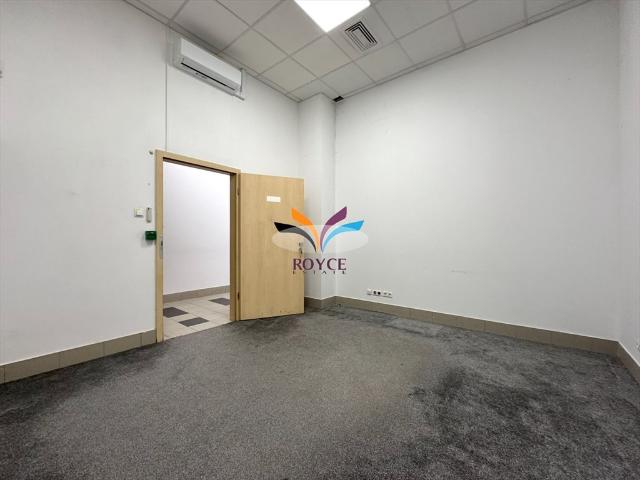 Lokal użytkowy 16,2 m² w Markach polecam