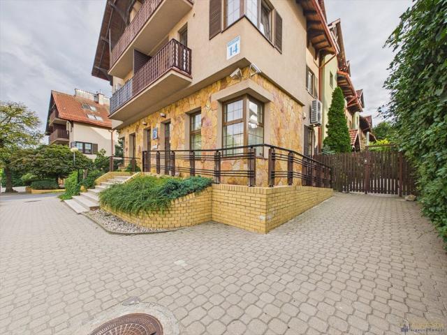 Lokal użytkowy 198 m² na Podleśnej blisko centrum
