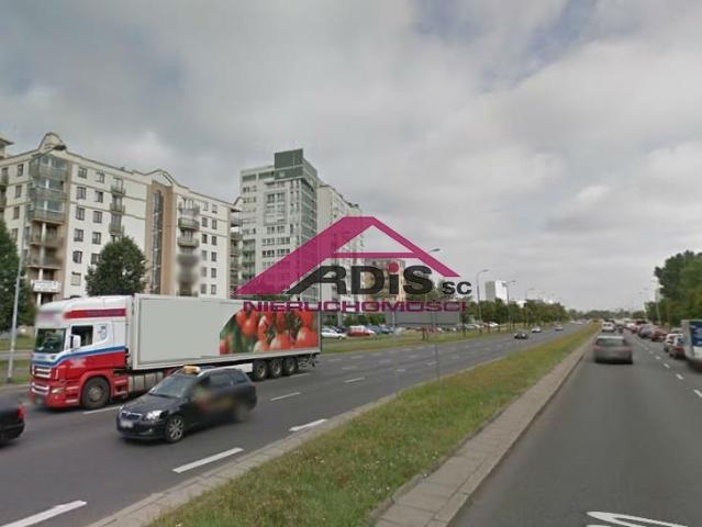 Lokal użytkowy 211 m² z dużymi witrynami i dwoma wejściami