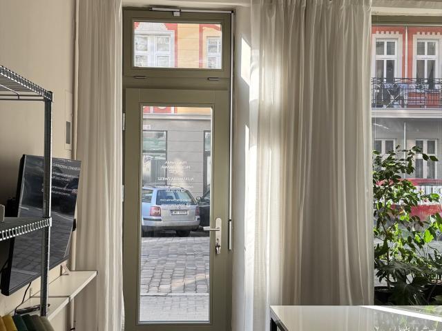 Lokal 21,5 m2 z parkingiem, od zaraz! Zapraszam