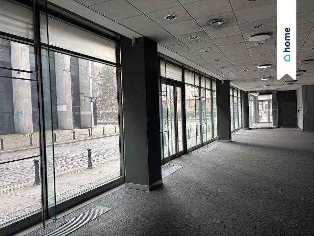 Lokal użytkowy 240 m² przy Rynku we Wrocławiu duże witryny