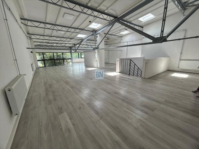 Lokal użytkowy 300 m2 z magazynem i biurami w Gliwicach