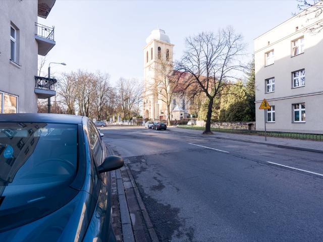 Polecam funkcjonalny lokal 35 m2 z dużym potencjałem w Katowicach