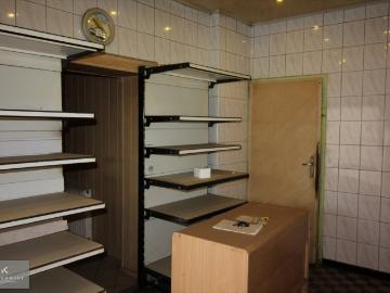 Lokal użytkowy z witryną, garażem i zapleczem