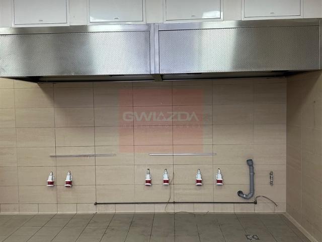 Lokal użytkowy na Mokotowie, 287 m², trzy wejścia