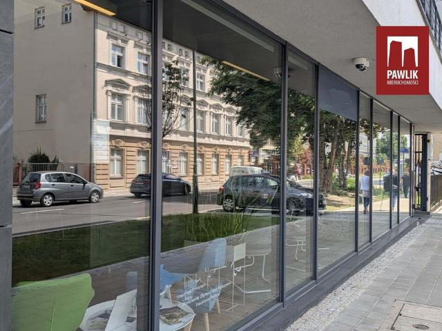 Lokal usługowo biurowy 154 m² z dużą witryną i parkingiem