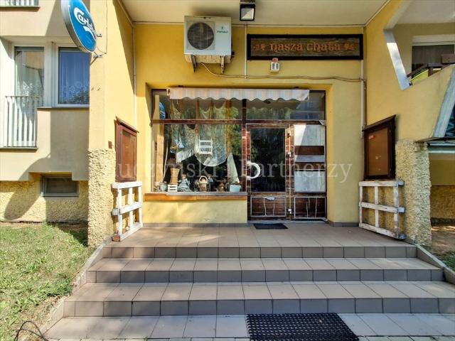 Lokal usługowy 43,9 m² z klimatyzacją i dużą witryną